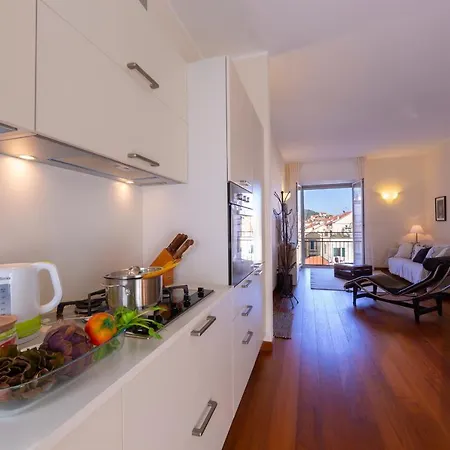 Vico Semini Apartment